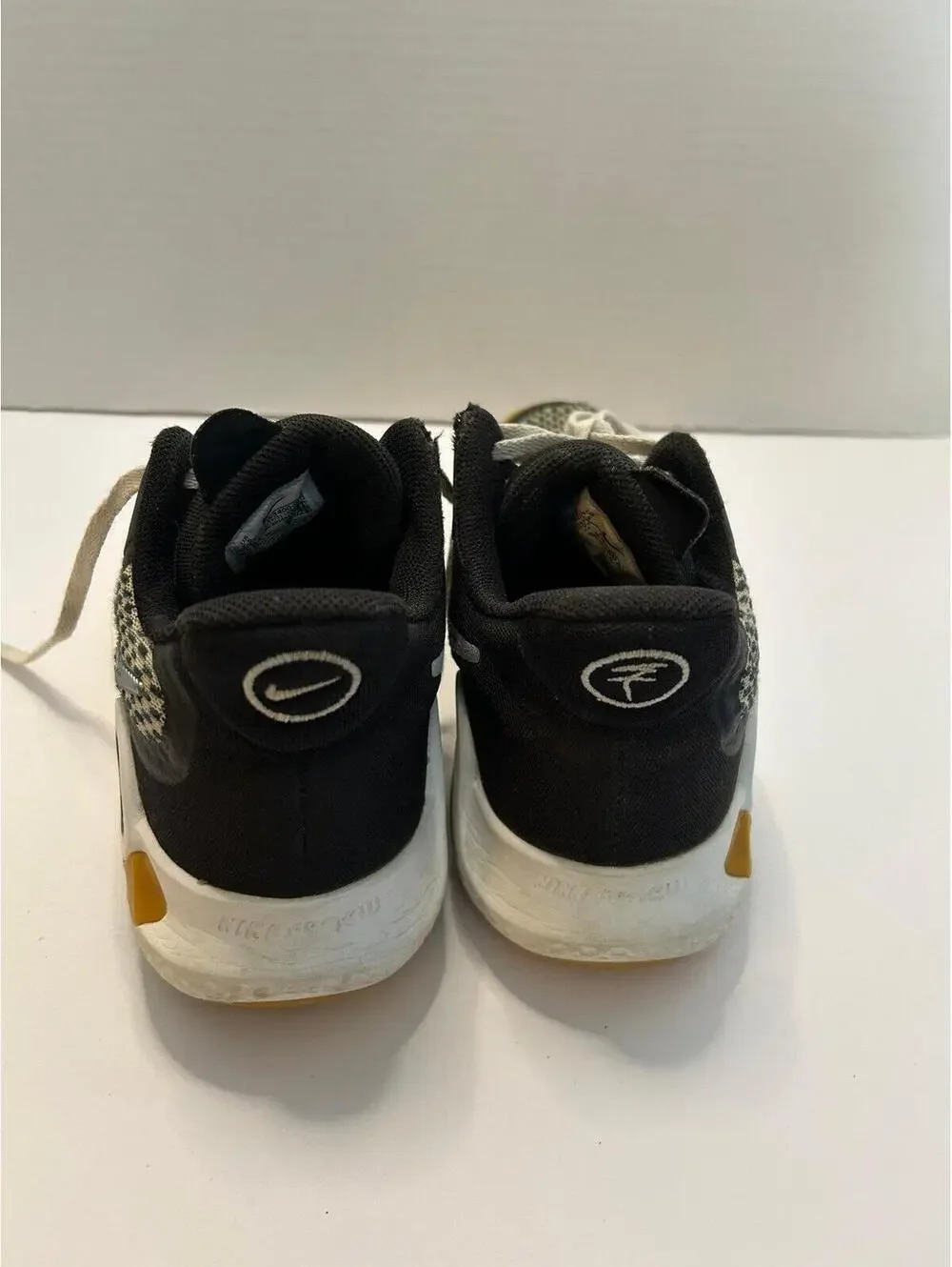 KD Trey 5 IX 'Black Metallic Cool Grey- Size 7.5